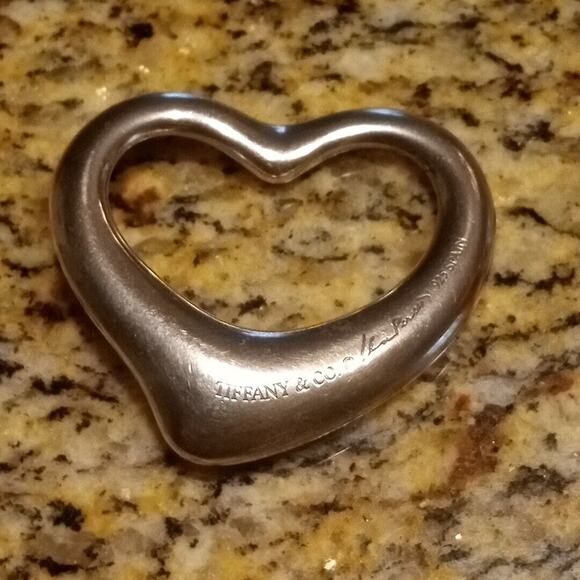 TIFFANY & CO STERLING HEART PENDANT. LARGE SIZE SIGNED ELSA PERETTI 925 SPAIN. - Picture 5 of 10